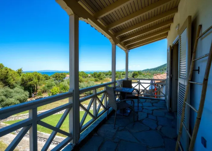 Pietra Mare Vourvourou 3*